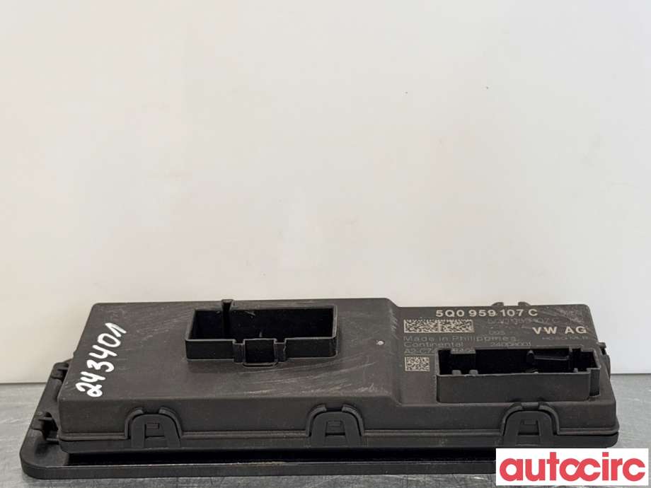 Styreenhet elektrisk bakluke til VW Passat 2015-2019 (Fase 1) (B8) (B8) (VOLKSWAGEN|5Q0959107M|A2-C748-5840-4|5Q0959107Q)