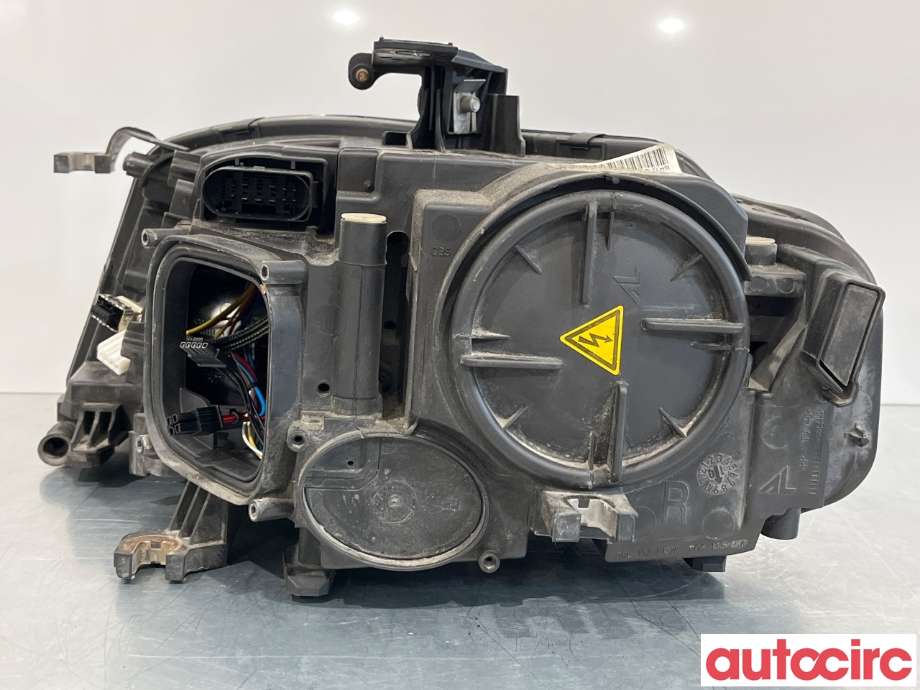 Frontlykt høyre halogen til Audi A4 2007-2014 (Type IV) (B8) (B8) (AUDI|8K0941030BJ|8K0941030AQ|8K0941004P)