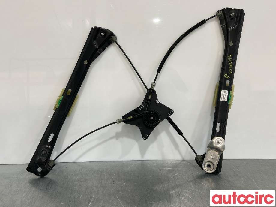 Ruteheis til VW Passat, 2015-2019 (Fase 1) (B8) (B8) (VOLKSWAGEN|3G0837462C)