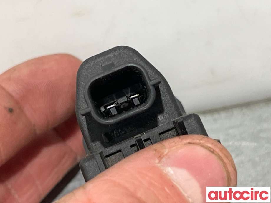 Skiltlys til Nissan NV400 2012-->> (NISSAN|2651000Q0F|)