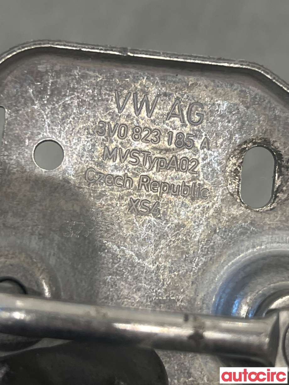 Diverse deler til VW Caddy 2020-->> (Type IV)  (VOLKSWAGEN|3V0823185A|)