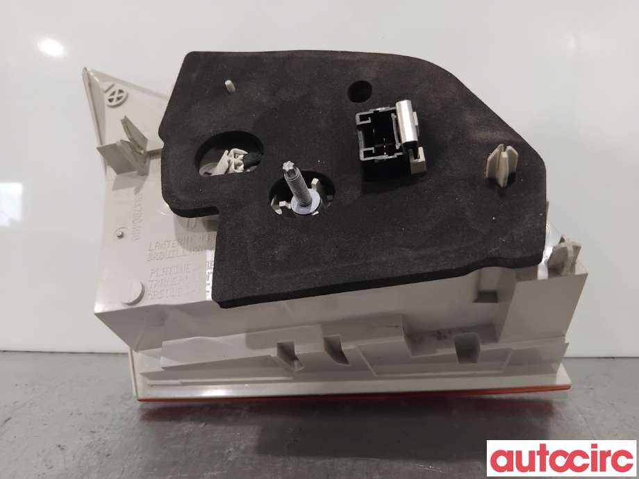 Baklykt høyre indre til Peugeot 508 2011-2014 (Type I, Fase 1)  (PEUGEOT|6351LZ||9686780680)