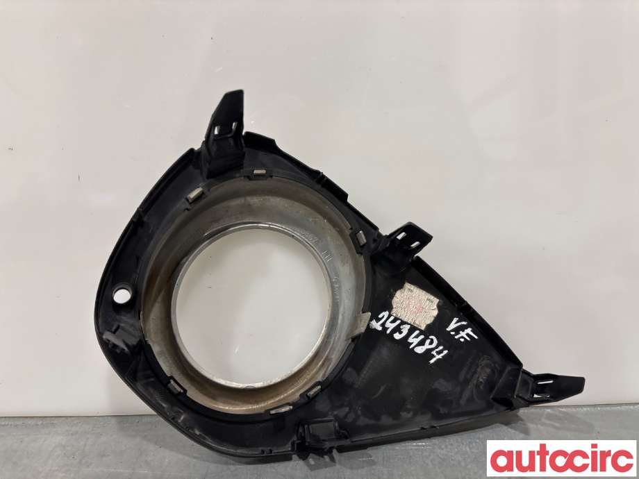 Frontlyktehus til Toyota Yaris 2014-2020 (Type III, Fase 2)  (TOYOTA|520400D060|)