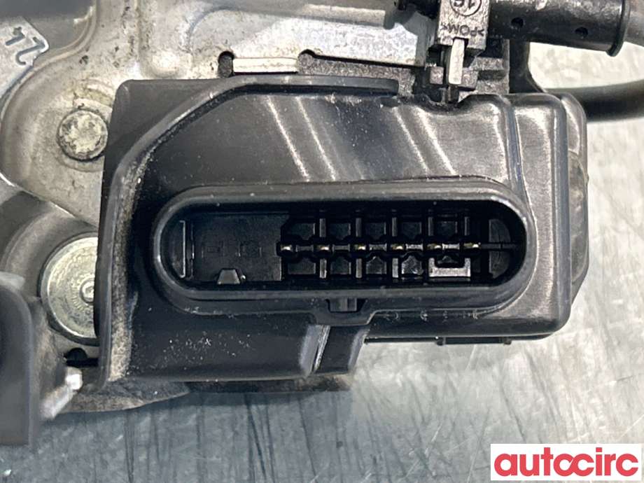 Låsekasse høyre foran til Volvo V40 2012-2019  (VOLVO|31440392|933380-107|31391825)