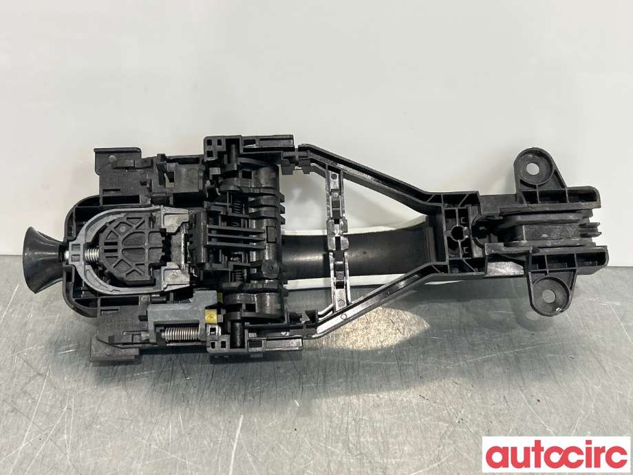 Dørhåndtak utv høyre foran til Volvo V40 2012-2019 (VOLVO|39832339|31440084|31276166)