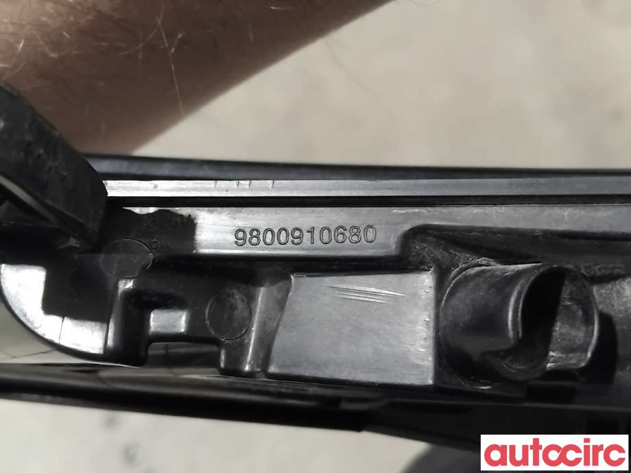 Parklykt høyre til Citroën C4, Cactus 2014-2017 (Fase 1) (CITROEN|9800910680|)