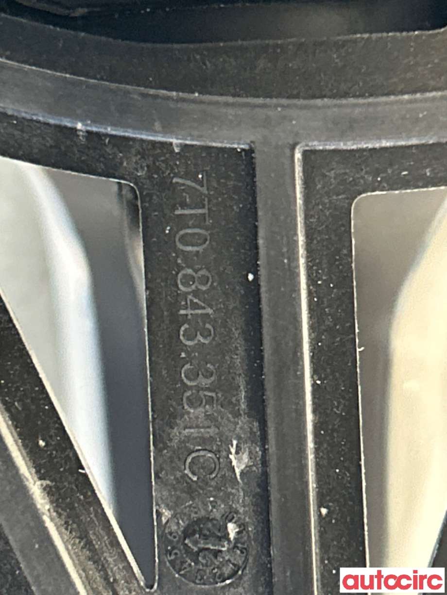 Dørhåndtak utv venstre til VW Caddy 2020-->> (Type IV)  (VOLKSWAGEN|2K7843703A|7T0843351D|7T0843351C)