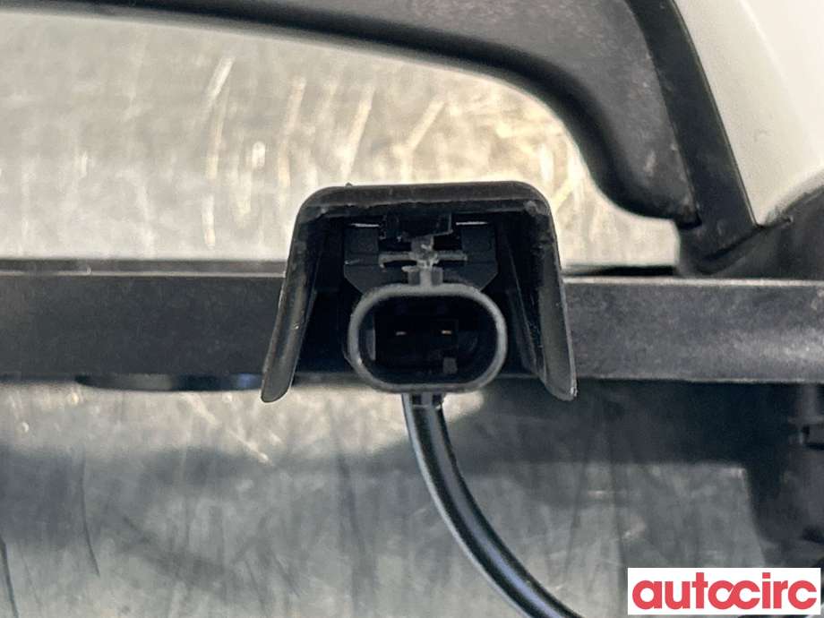Dørhåndtak utv venstre til VW Caddy 2020-->> (Type IV)  (VOLKSWAGEN|2K7843703A|7T0843351D|7T0843351C)