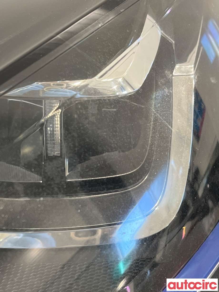 Frontlykt venstre halogen til VW e-Golf 2014-2017 (Fase 1) (VOLKSWAGEN|5GE941773|5GE941035)