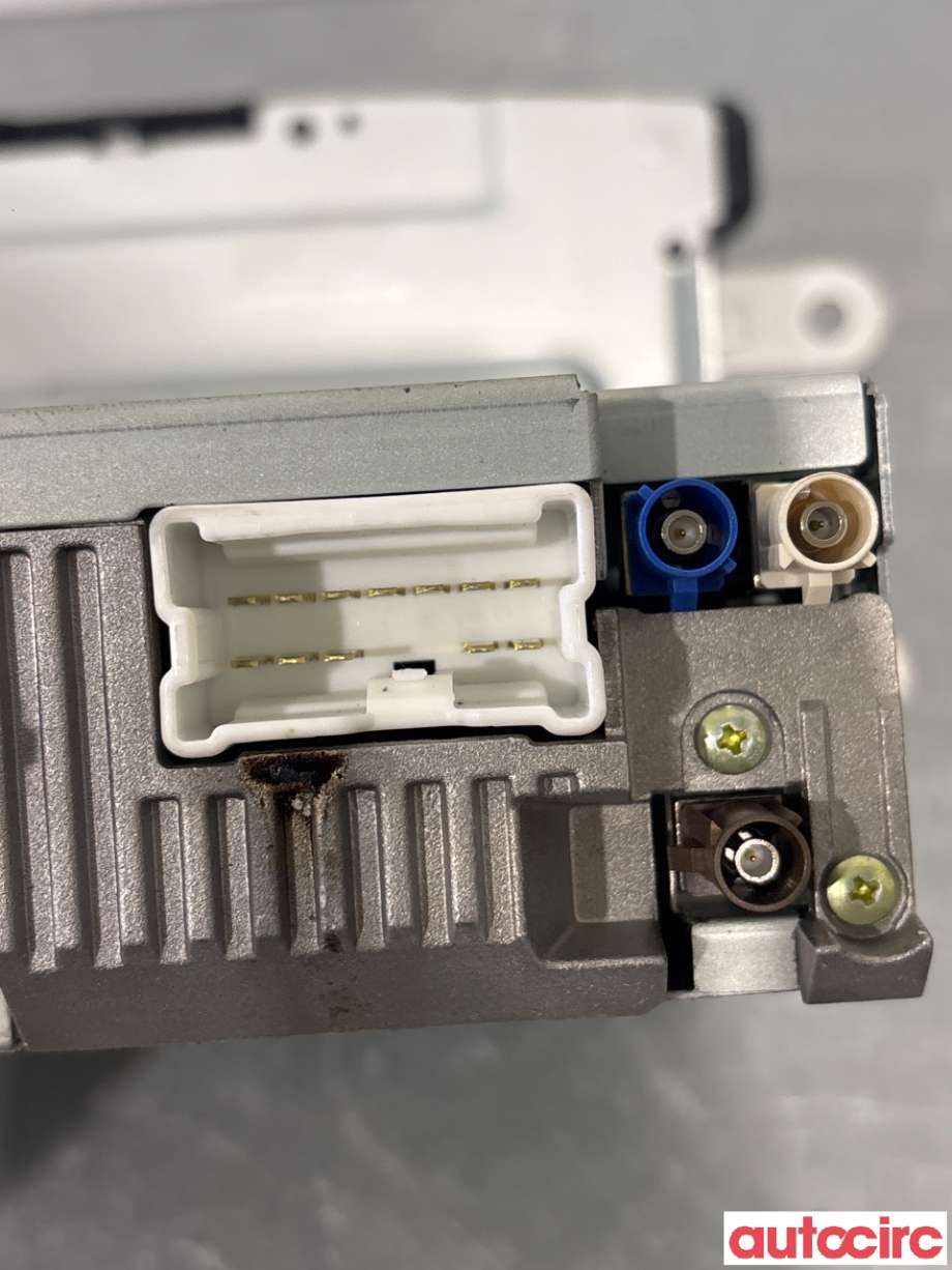 Bilstereo til Opel Vivaro B 2014-2019  (OPEL|93459122||281157251R)