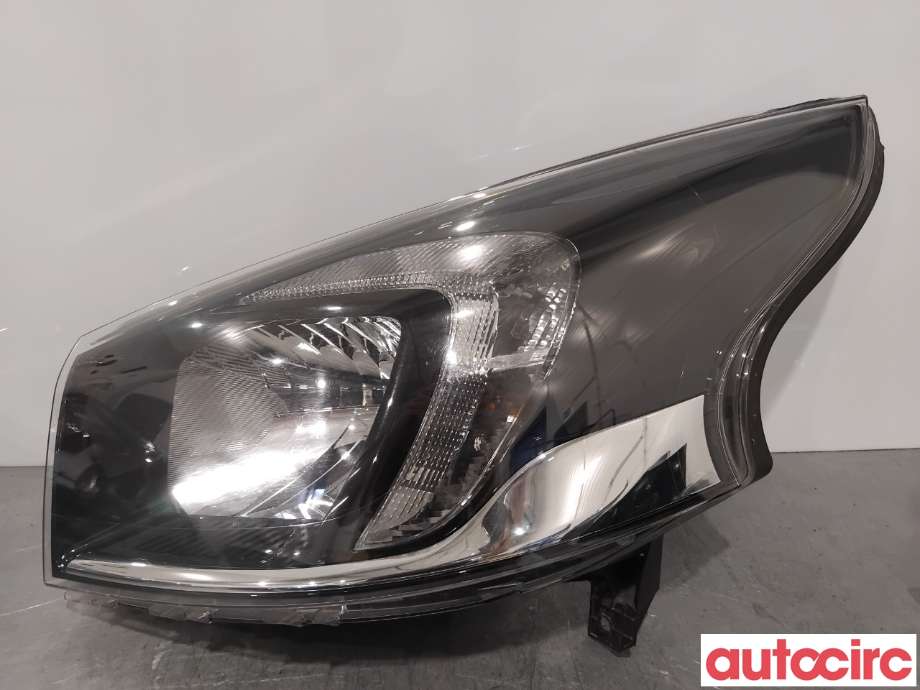 Frontlykt venstre halogen til Opel Vivaro B, 2014-2019 (OPEL|95517216)
