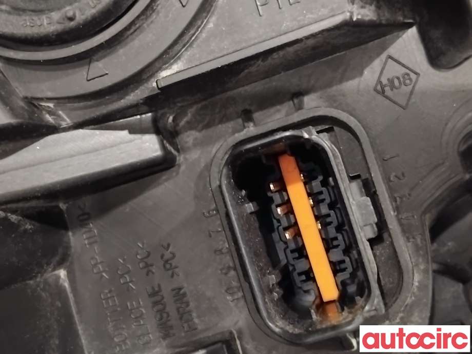 Frontlykt venstre halogen til Opel Vivaro B 2014-2019  (OPEL|95517216|1EE011565-05|95527869)