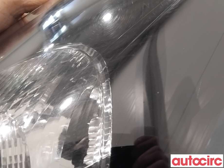 Frontlykt venstre halogen til Opel Vivaro B 2014-2019  (OPEL|95517216|1EE011565-05|95527869)