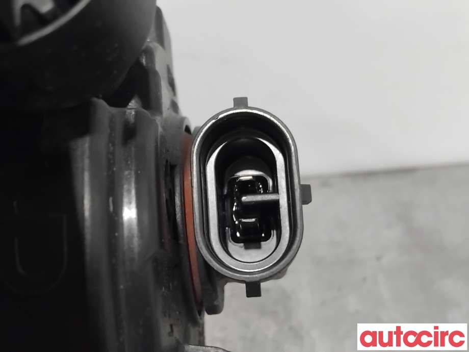 Tåkelykt høyre foran til Opel Vivaro B 2014-2019 (OPEL|93867965|89208441|261503971R)