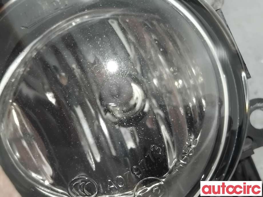 Tåkelykt høyre foran til Opel Vivaro B 2014-2019 (OPEL|93867965|89208441|261503971R)