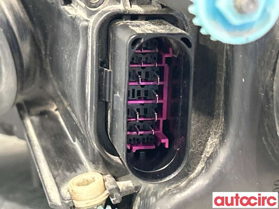 Frontlykt høyre halogen til Audi A3 2009-2012 (Type II, Fase 2) (AUDI|8P0941030BT|1EL009648-10|8P0941004BE)