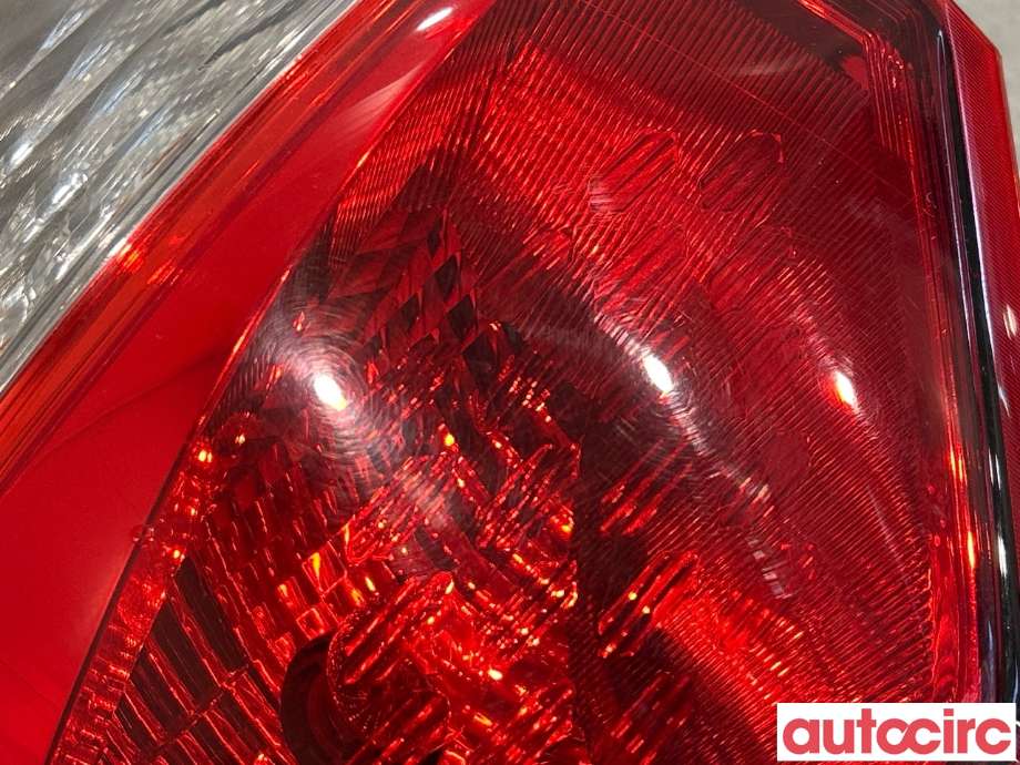 Baklykt venstre til Toyota Yaris 2014-2020 (Type III, Fase 2) (TOYOTA|815600DB61|815600DB60|)