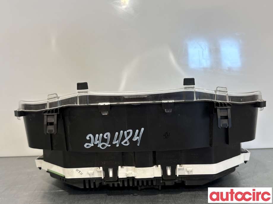 Instrumentpanel til Toyota Yaris 2014-2020 (Type III, Fase 2) (TOYOTA|838000UC90|MB157570-3951|83800-0UC90)