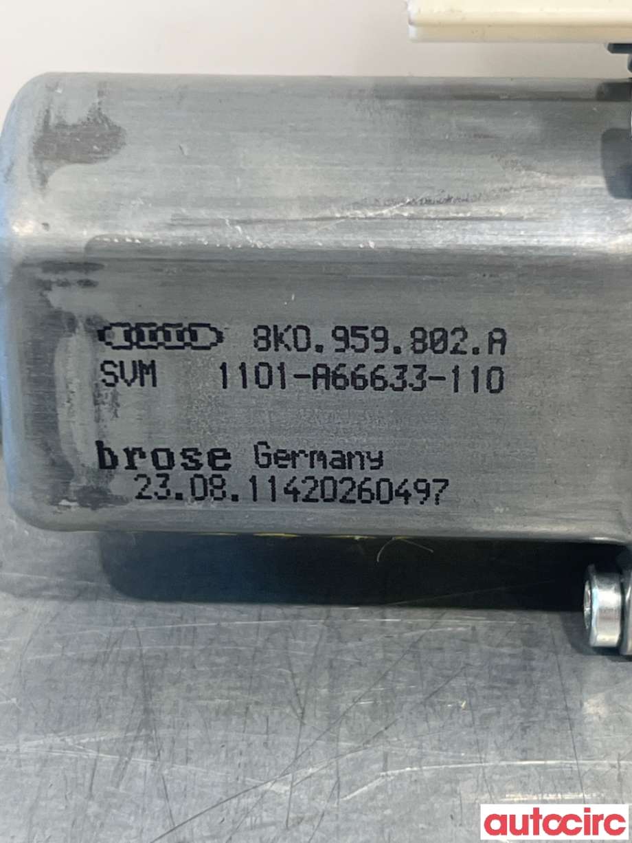Ruteheis høyre foran til Audi A4 2007-2014 (Type IV) (B8) (B8) (AUDI|8T0959802B||8T0959802A)