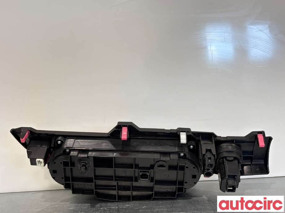 Varmeapparat betjening til Toyota Yaris 2014-2020 (Type III, Fase 2)  (TOYOTA|559000D800C1||559000D800C3)