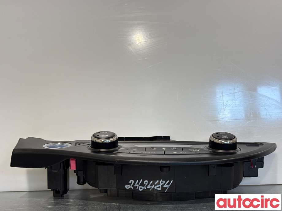 Varmeapparat betjening til Toyota Yaris 2014-2020 (Type III, Fase 2)  (TOYOTA|559000D800C1||559000D800C3)