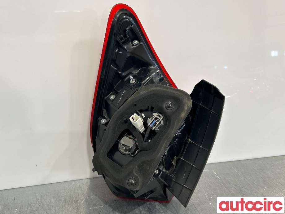 Baklykt høyre til Toyota Yaris 2014-2020 (Type III, Fase 2) (TOYOTA|815500DB61|815500DB60|)