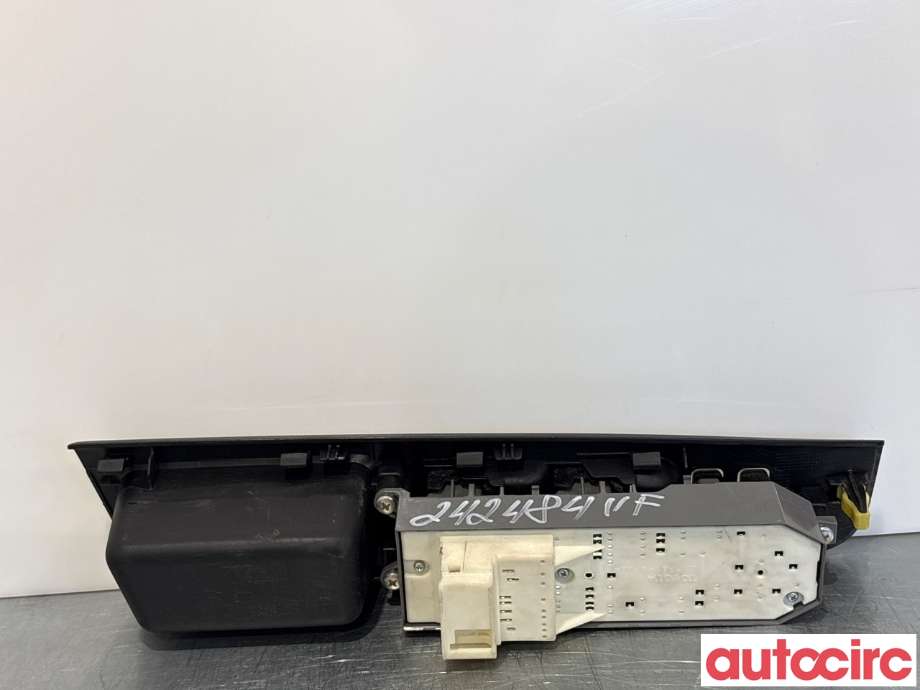 Bryter ruteheis til Toyota Yaris 2014-2020 (Type III, Fase 2) (TOYOTA|8482002320|)