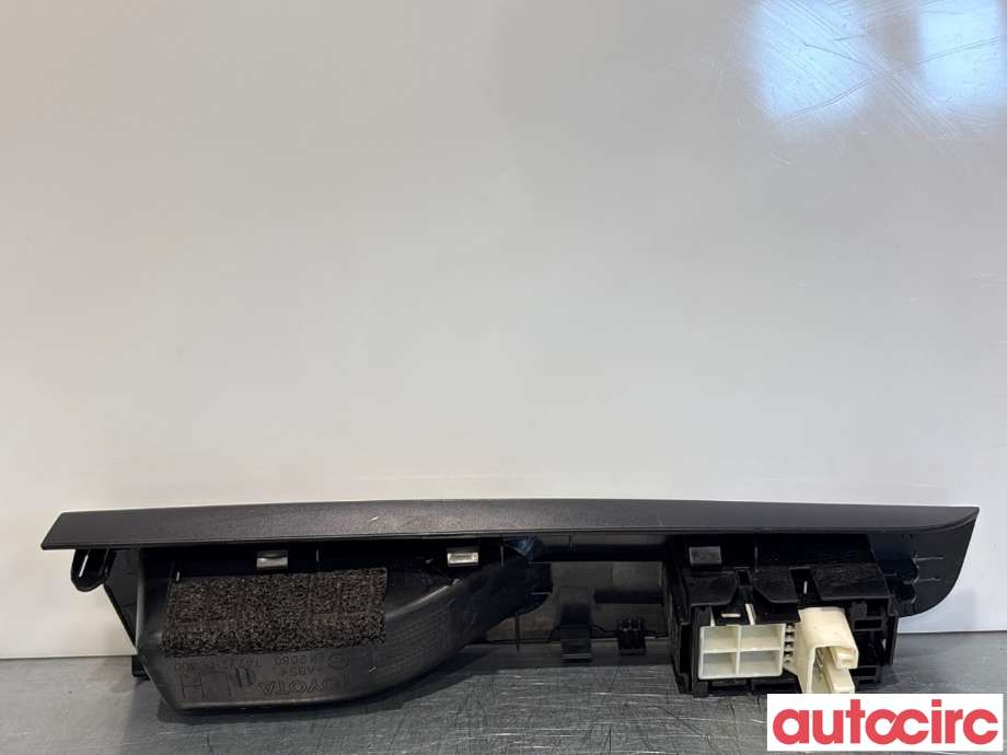 Bryter ruteheis til Toyota Yaris 2014-2020 (Type III, Fase 2)  (TOYOTA|848100D030|)