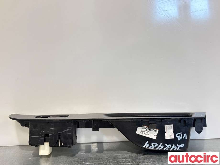 Bryter ruteheis til Toyota Yaris 2014-2020 (Type III, Fase 2)  (TOYOTA|848100D030|)