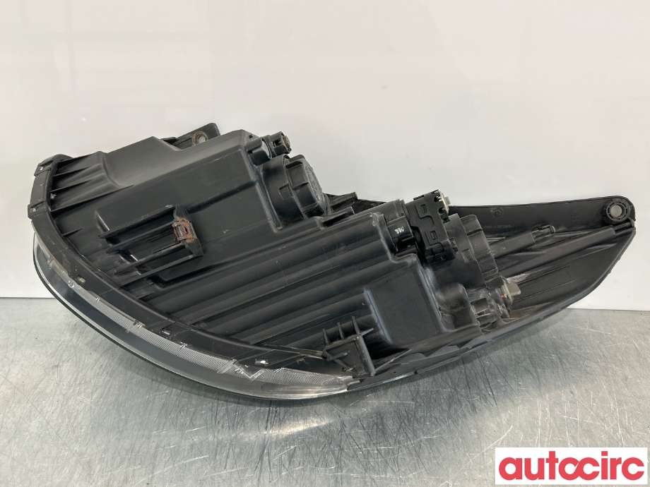 Frontlykt høyre halogen til Hyundai Ix35 2010-2015 (HYUNDAI|92102 2Y000|)
