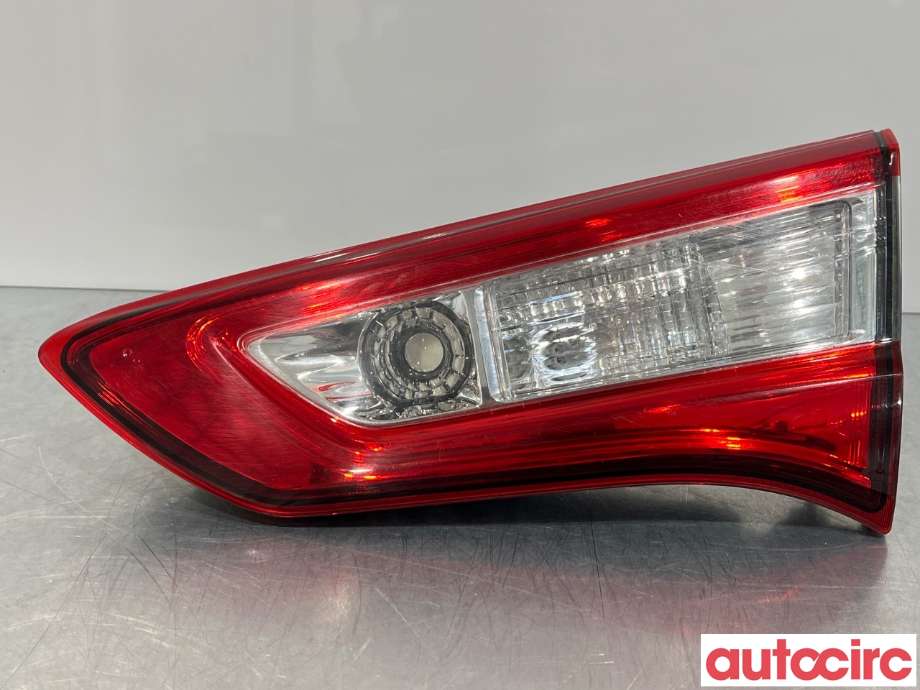 Baklykt høyre indre til Toyota Yaris 2014-2020 (Type III, Fase 2) (TOYOTA|815800D601|815800D600)