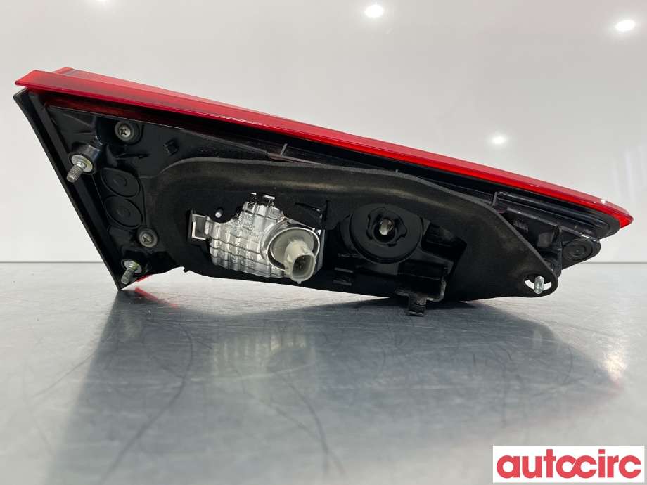 Baklykt høyre indre til Toyota Yaris 2014-2020 (Type III, Fase 2) (TOYOTA|815800D601|815800D600)