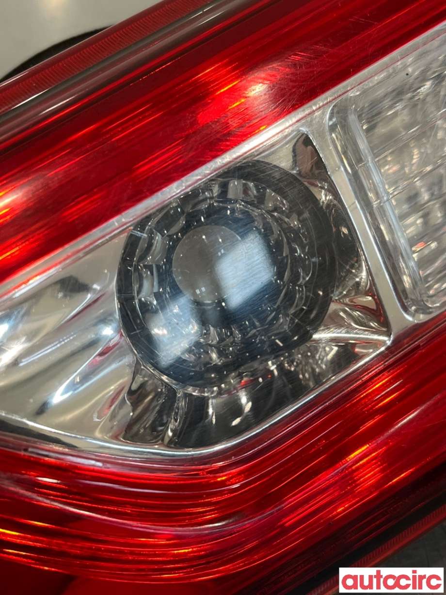 Baklykt høyre indre til Toyota Yaris 2014-2020 (Type III, Fase 2) (TOYOTA|815800D601|815800D600)