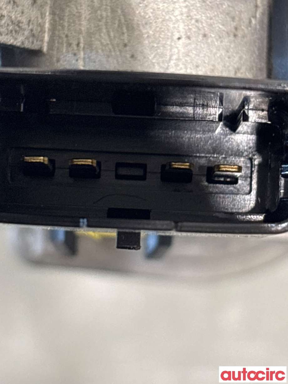 Viskermotor frontrute til Citroën C4, Cactus 2014-2017 (Fase 1)  (CITROEN|9801001580|W000032450)