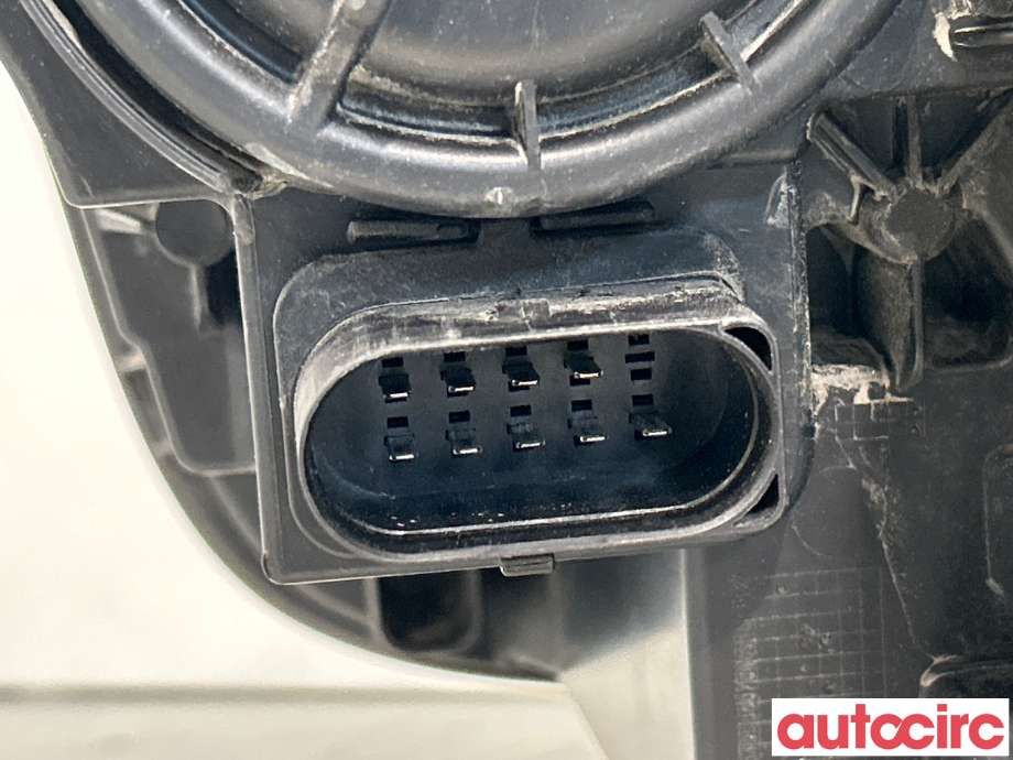 Frontlykt høyre halogen til Ford Transit Courier 2018-2023 (Type I, Fase 2)  (FORD|2382912||KK31-13W029-DD)