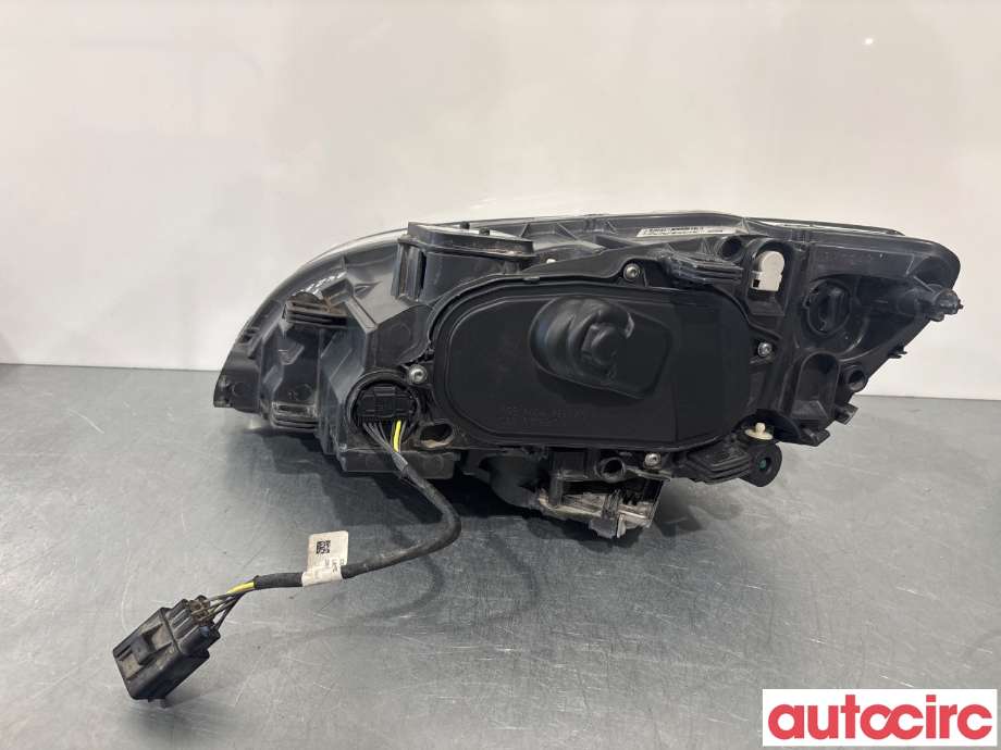 Frontlykt høyre halogen til Volvo V60/V60 CC 2013-2018 (Type I, Fase 2)  (VOLVO||31420262|31698825)