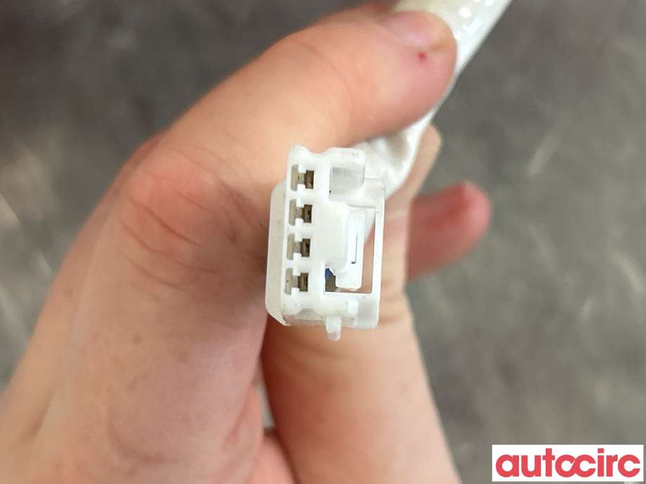 Baklykt venstre til Toyota Auris 2013-2015 (Type II, Fase 1)  (TOYOTA|8156102730||81556-02730)