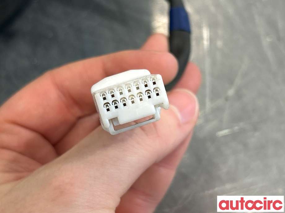 Speil venstre til Toyota Auris 2013-2015 (Type II, Fase 1)  (TOYOTA|8794002E50|)