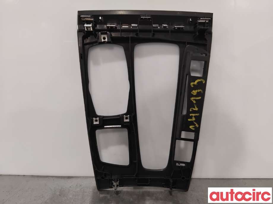 Diverse deler til BMW X5 2013-2018 (F15) (F15) (BMW|51169252115|)