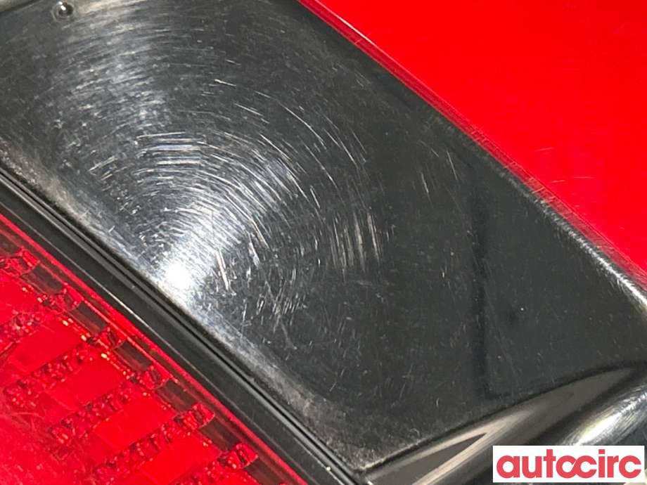 Baklykt venstre indre til Peugeot 5008 2017-->> (Type II)  (PEUGEOT|9811027880|81580101)