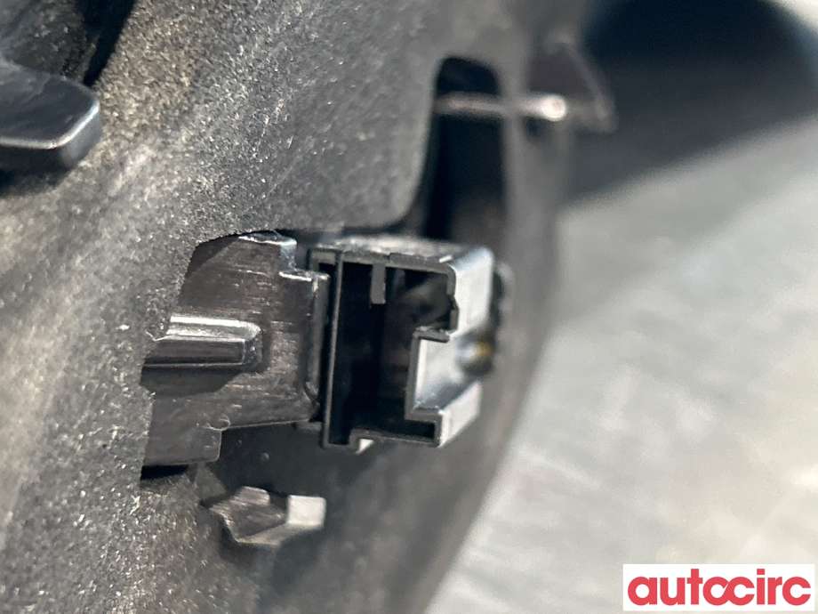 Baklykt høyre indre til Peugeot 3008 2009-2016 (Type I) (PEUGEOT|9805511280|81300201)
