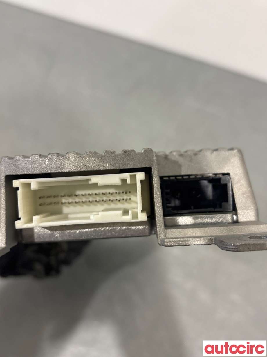 Bilstereo forsterker til BMW 3-Serie 2012-2018 (F30/F31/F34) (F30/F31/F34) (BMW|84109257150||9257150)