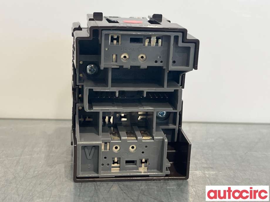 Bryter speil til Toyota RAV4 2019-->> (Type V)  (TOYOTA|8487242330)