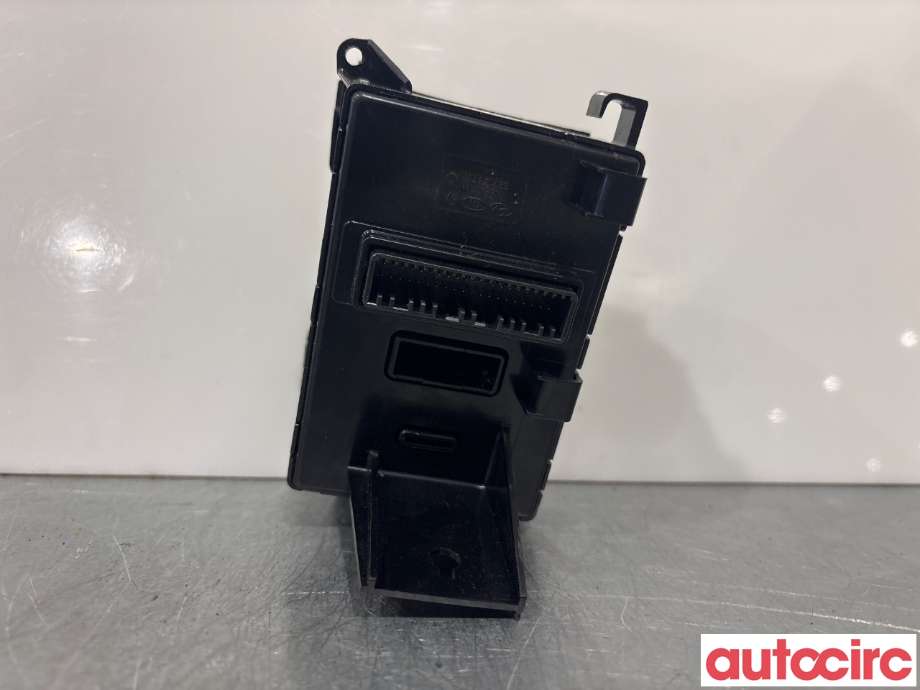 Bryter diverse til Kia Optima 2017-2020  (KIA|93300A8230WK||93300-A8230)