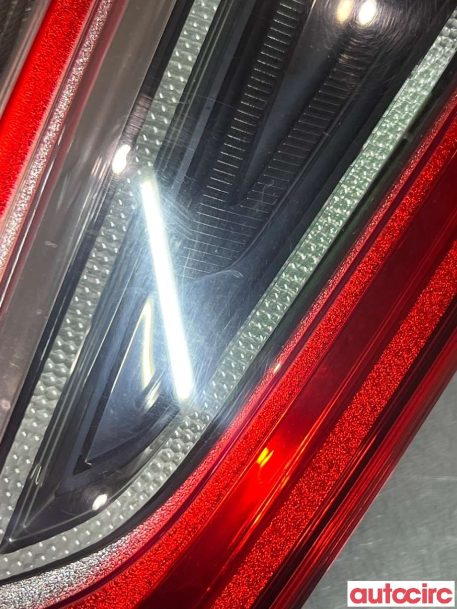 Baklykt venstre indre til Ford S-Max 2010-2015 (Type I, Fase 2)  (FORD|1747111|AM21-13A603-AF)
