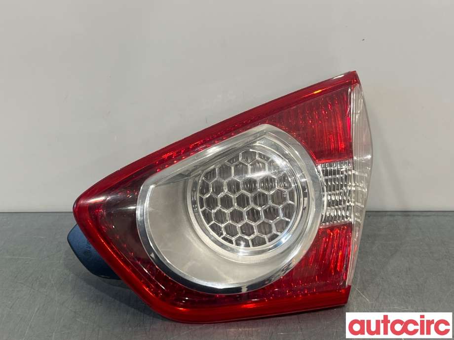 Baklykt høyre indre til Ford Kuga 2008-2012 (Type I) (FORD|1545446|8V41-13A602-AD)