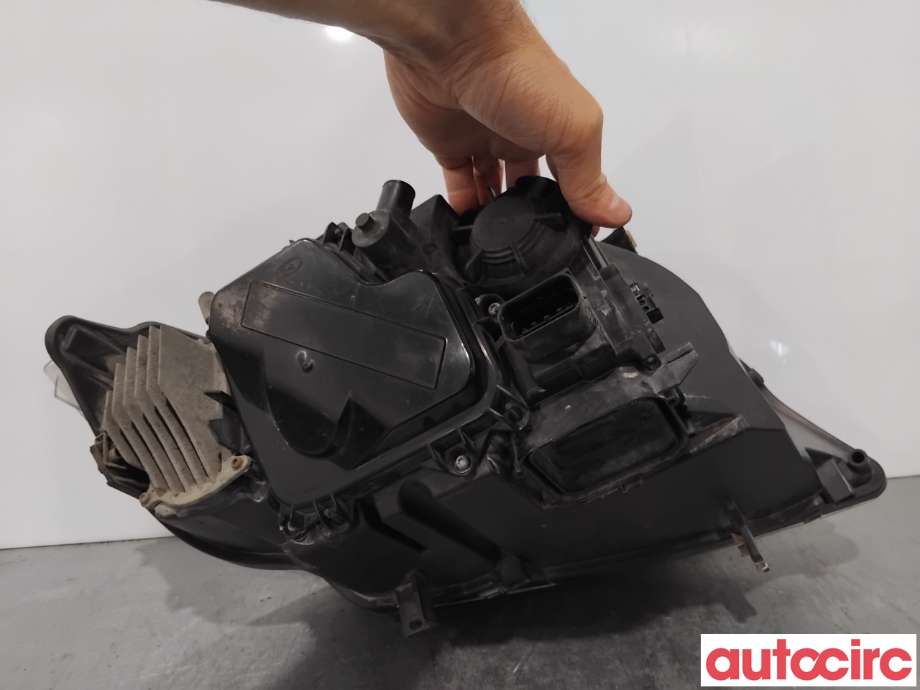 Frontlykt venstre xenon til BMW 3-Serie 2005-2011 (E90/E91/E92/E93) (E90/E91/E92/E93) (BMW|63117240247|6653100000|63117202583)
