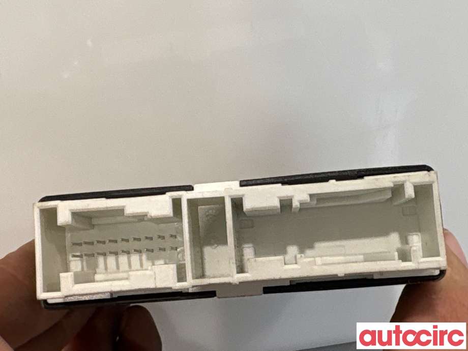 Styreenhet parkering til BMW X5 2013-2018 (F15) (F15) (BMW|66335A02F95|313745|66209865400AI01)