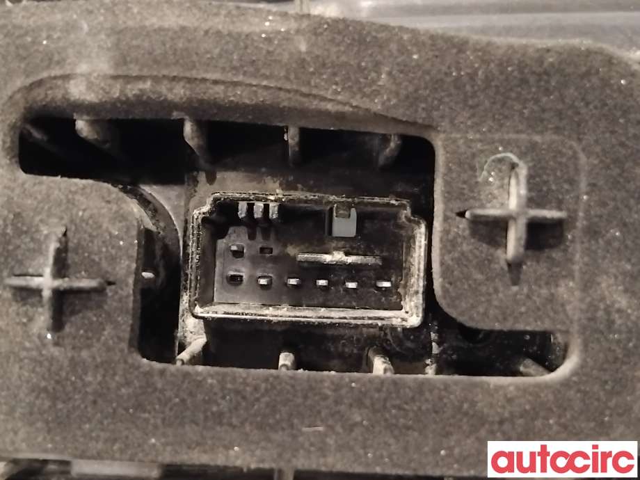 Baklykt venstre til VW Caddy 2020-->> (Type IV) (VOLKSWAGEN|2K7945095A|F03805000B)