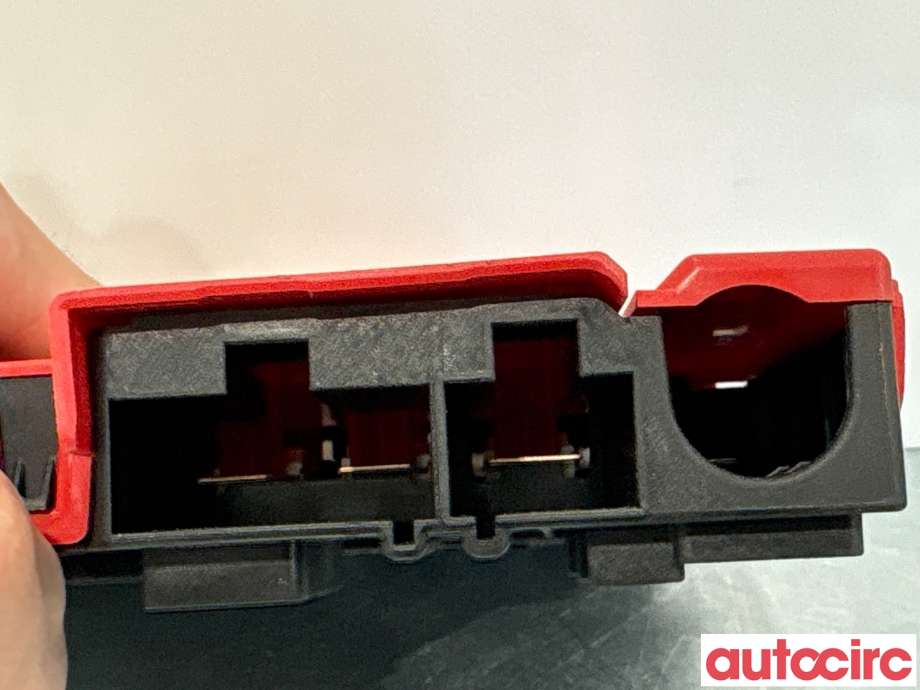 Sikringsboks til BMW X5 2013-2018 (F15) (F15) (BMW|61146826201||682620101)